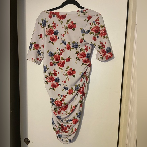 Red Floral Stretchy MIDI Dress - Picture 3 of 6